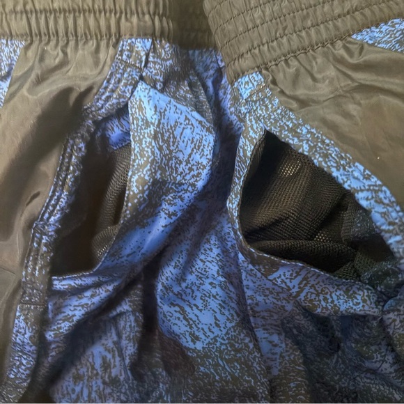Womens Running Shorts Black Blue Sz M Pockets Elastic Waist Nike Athletic - Picture 7 of 9